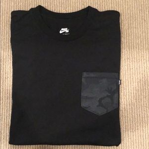 Nike SB Como Pocket T